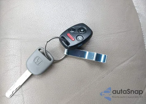 2005 Honda Accord 2.4 Ex from USA, damaged, VIN 1HGCM56895A174163